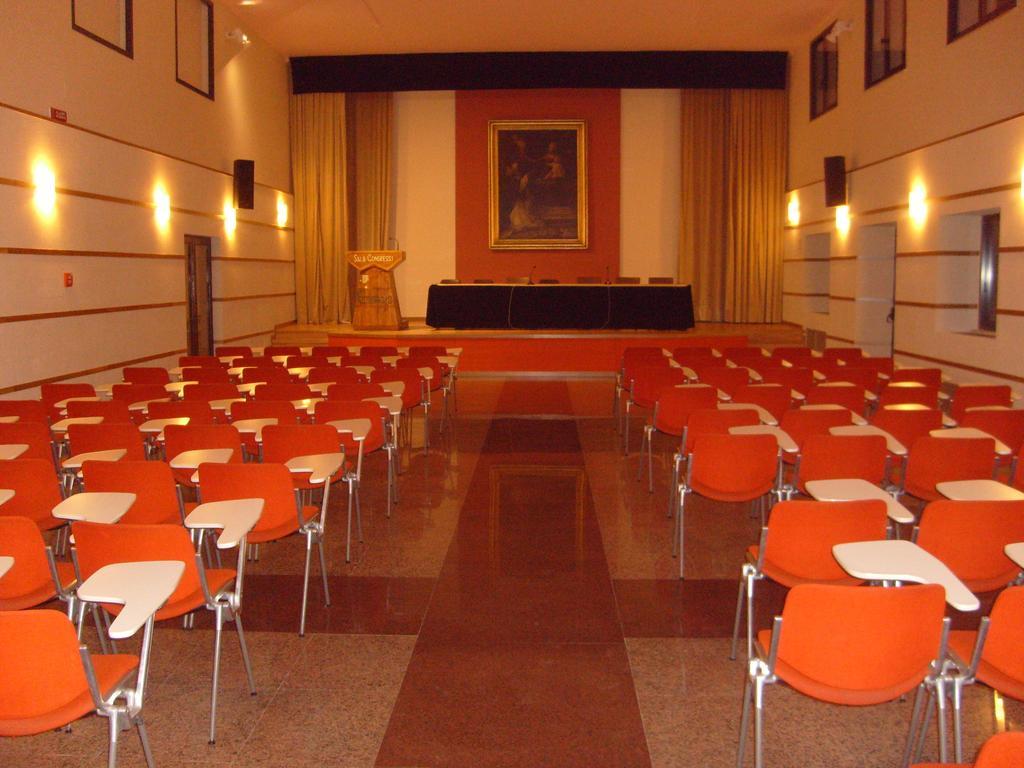 Emmaus Hotel Zafferana Etnea Exterior foto